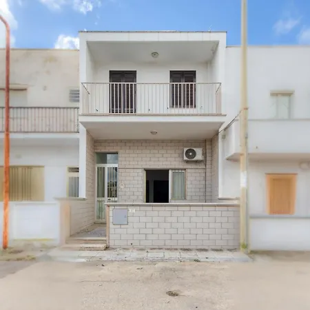 Cod 272 Piano Terra A 50m Dal Mare Torre Mozza