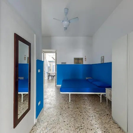 Cod 272 Piano Terra A 50m Dal Mare